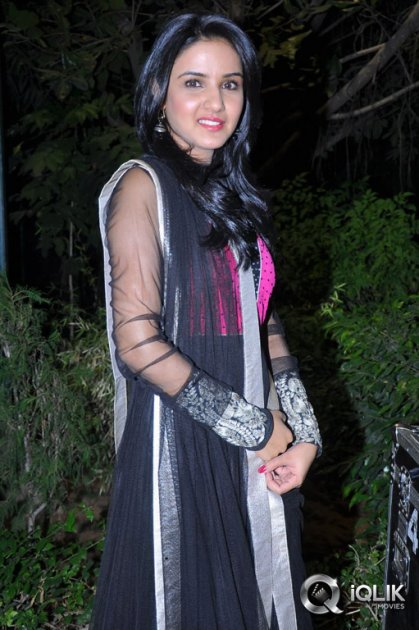 Actress-Jasmine-at-Veta-Movie-Audio-Release